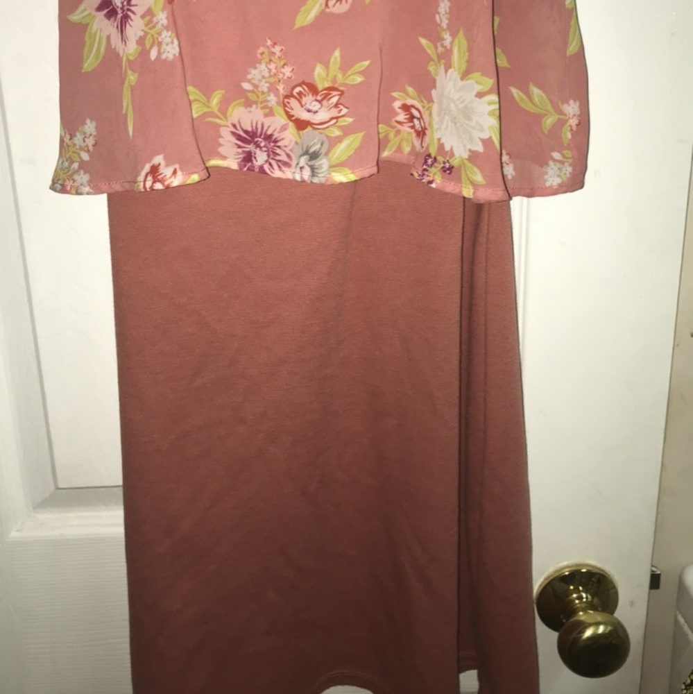 Dress - Picture 2 of 3